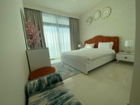 Beachfront 2 Bedroom full palm view
